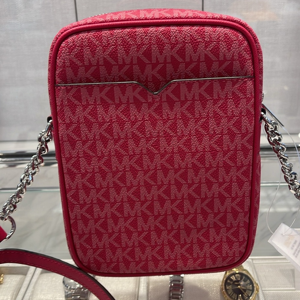 MICHAEL KORS Jet Set Travel Md Signature Logo Crossbody Flight Bag
DK RASPBERRY - Picture 6 of 16